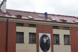 Farba na dach.Farby i lakiery Jotun. 
Farba do malowania dachów Conseal TU